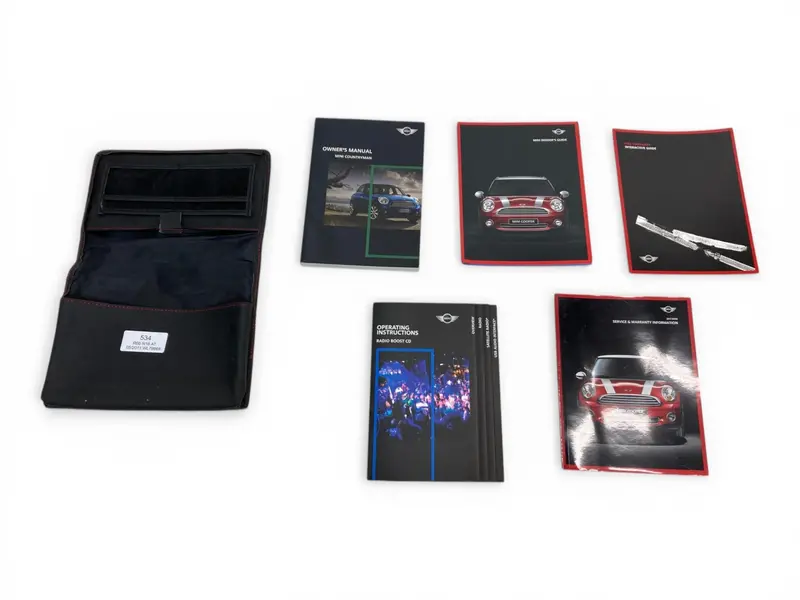 2011 Mini Cooper Owner's Manual/Technical Literature & Case 01402607549 R60 534 1