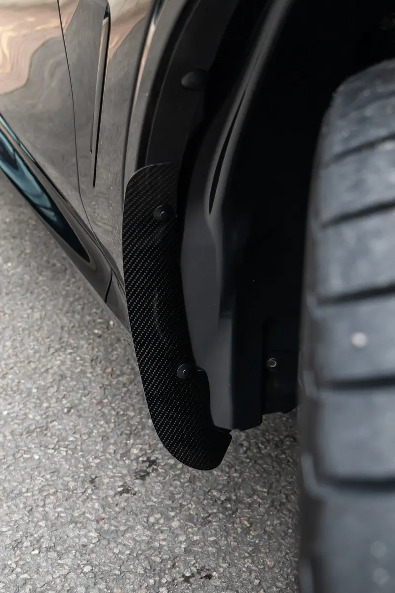 Bmw X3/X4 Carbon Fibre Arch Guards 1