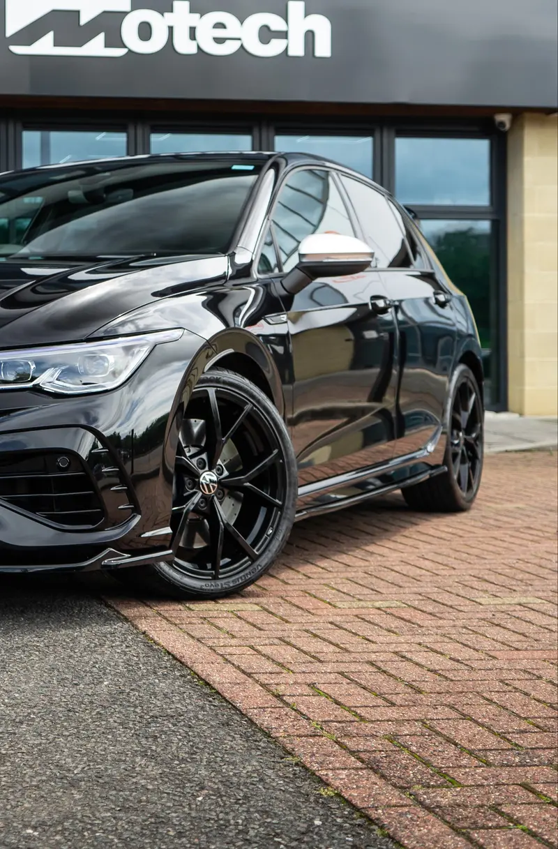 Golf R Mk8 Maxton Design Side Skirts 1