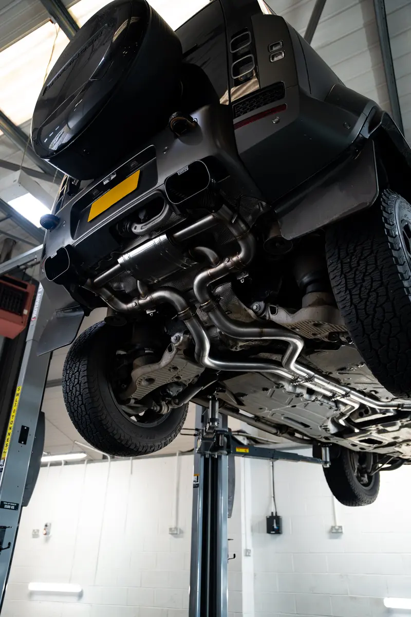 Land Rover Defender Octa 110 P635 Quicksilver With Sound Architect (2025 On) 1