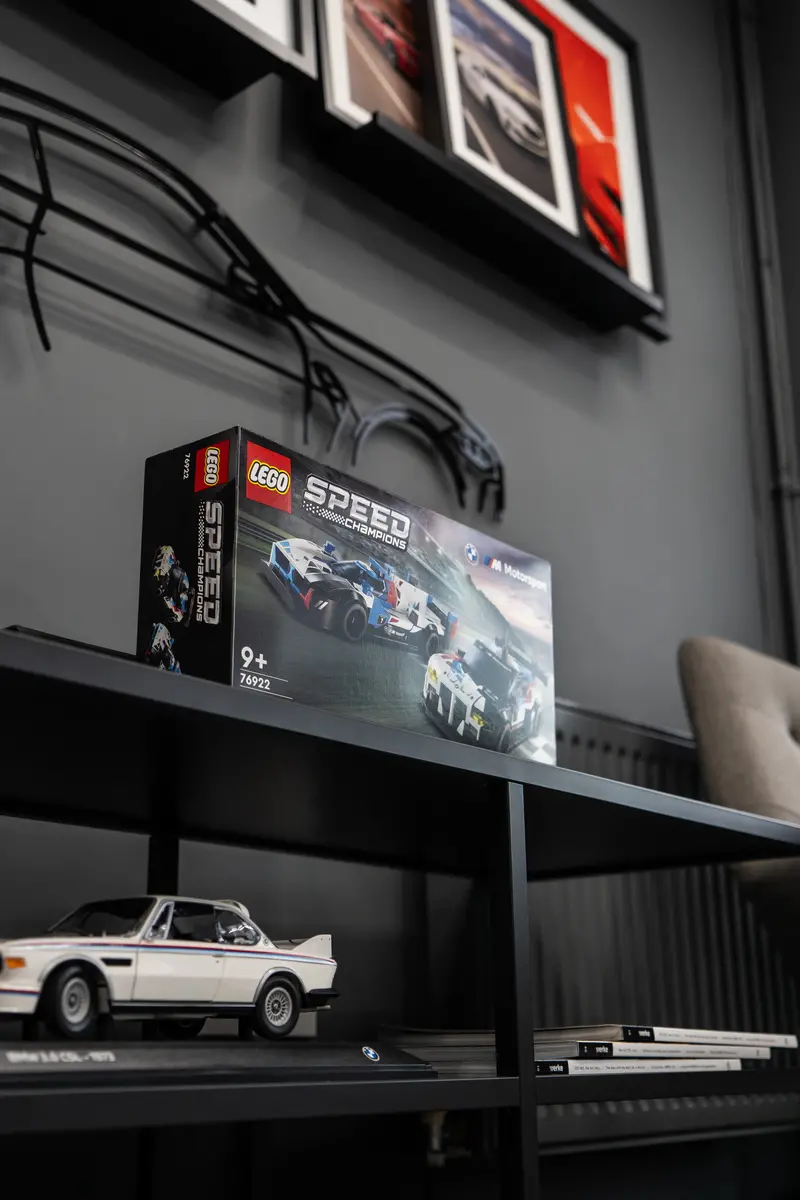 Lego Bmw M4 Gt3 & Bmw M Hybrid V8 Race Cars 2