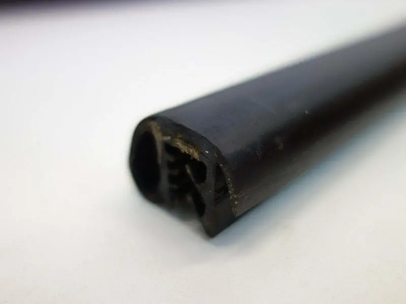 Mini Cooper Convertible Right Door Seal 51767130008 05-08 R52 2