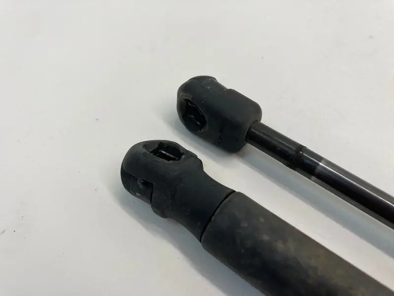 Mini Cooper Hatchback Rear Hatch Gas Pressurized Struts 51247148902 07-13 R56 2