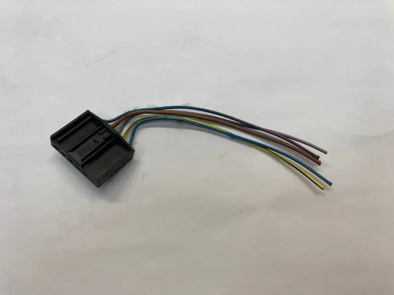 Mini Cooper Rear Tail Light Connector With Wires 07-10 R56 R57 1